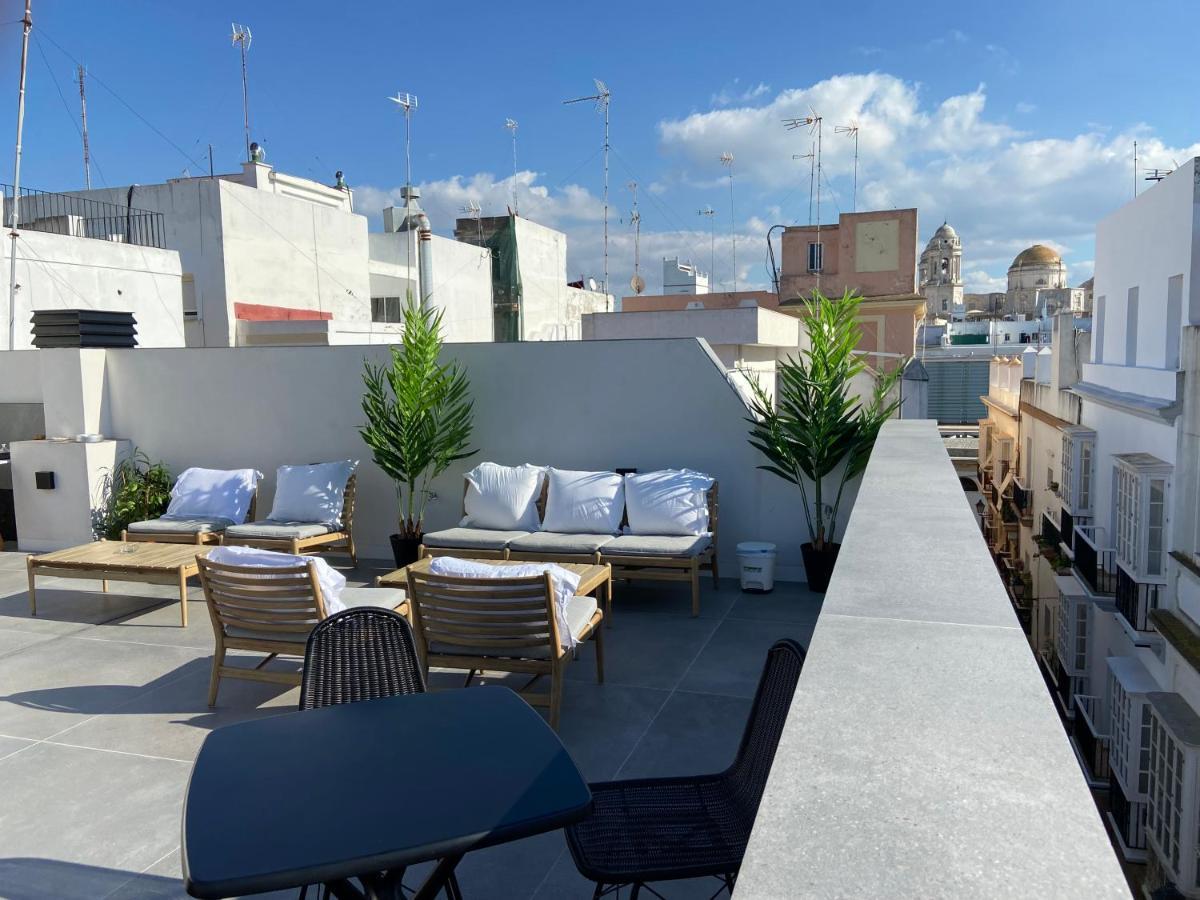 Oma Cadiz Apartments Luaran gambar